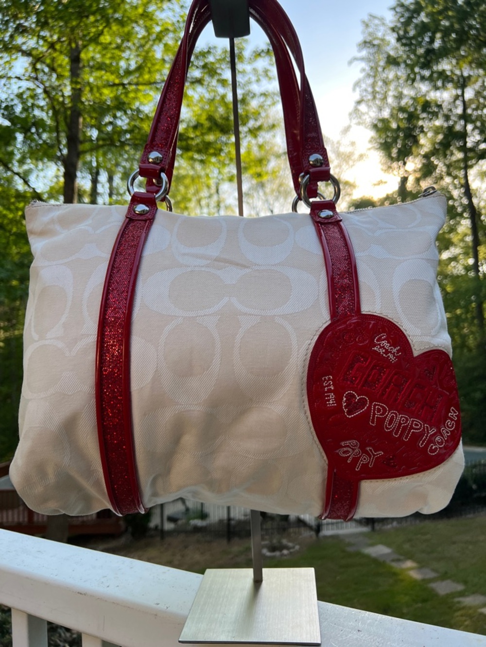 Coach Poppy RARE LIMITED EDITION Heart with Dust bag EUC - Picture 13 of 16